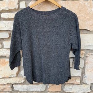 Uniqlo Women's Charcoal Gray Thermal 3/4 Sleeve Top